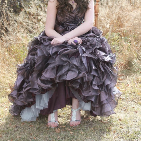 Size 6 Amethyst strapless prom dress - Picture 3 of 6